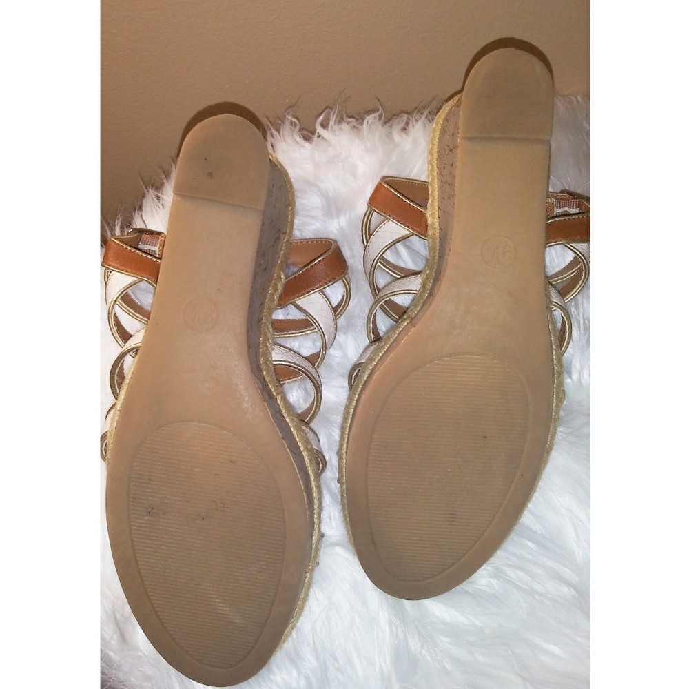 😍 3/$20! Mossimo | Brown & white Wedge heels - Picture 7 of 8